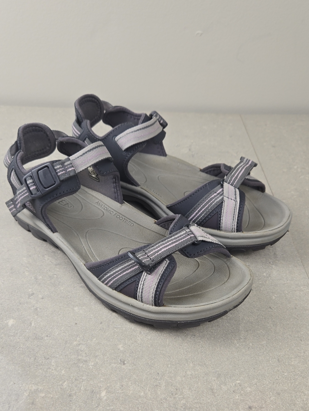 KEEN Terradora II Women’s Grey Hiking Sandals Gorpcore Outdoor Trail Size 9
